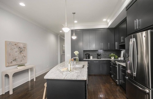 West End House | FREE NIGHT DEAL! DOWNTOWN 1MI TO BROADWAY! #2 of 6 HOMES! Rooftop Deck BY VANDY!