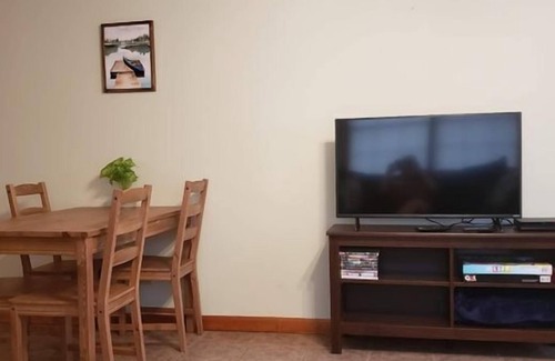 Hemphill Apartment | Free night! Weekday Special located directly on Toledo Bend Lake