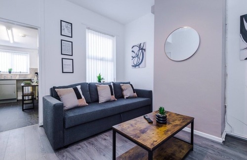 Liverpool House | Free Parking & 5 mins to Anfield