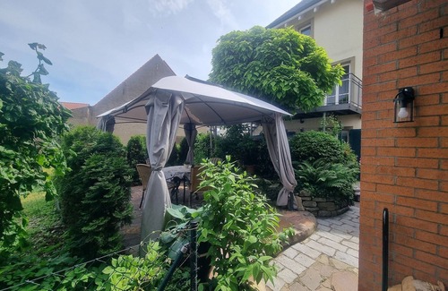 Sommerach Apartment | Freistehendes und gemauertes Gartenhäuschen für 1-2 Personen