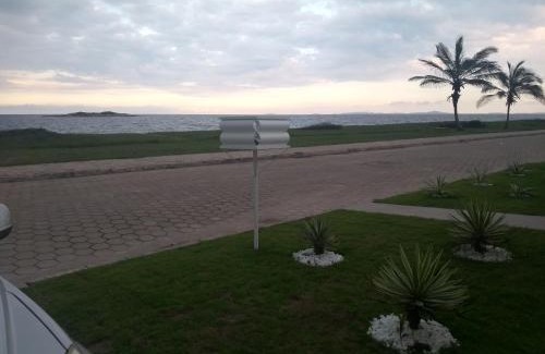 Barra de Sao Joao House | Frente a Praia. Ótima casa barra de são João Rio das ostras,fino acabamento