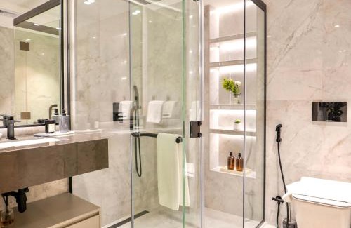 Palm Jumeirah Apartment | Fresh 3BR Apartment in 5-star Resort