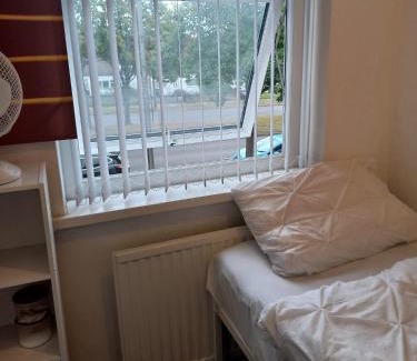 Birmingham House | Fresher Space Home Stay