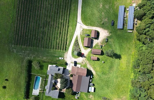 Cutchogue House | Freshly updated farmhouse on 66 acres right in the heart of the North Fork