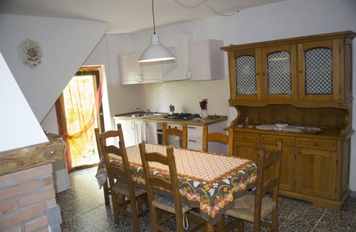 Peccioli Apartment | Friendly Quiet Rustic 6/8 Sleeps Apt Near Woods