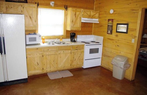 Leakey Cabin | Frio Pecan Farm Log Cabins 1-17