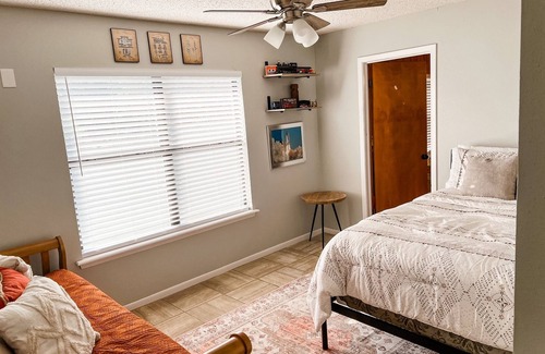 Leakey House | Frio river getaway on 7 acres!