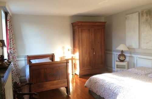 Saint-Martin-des-Entrees House | from my window: guest bedroom in the heart of a landscaped garden