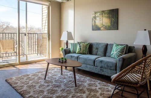 Ames Apartment | Frontdesk | Bright and Airy 2BR Suite