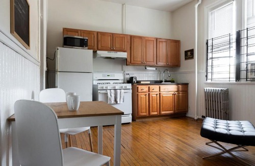 West Town Apartment | FRONTDESK Classic Studio Apt in West Town