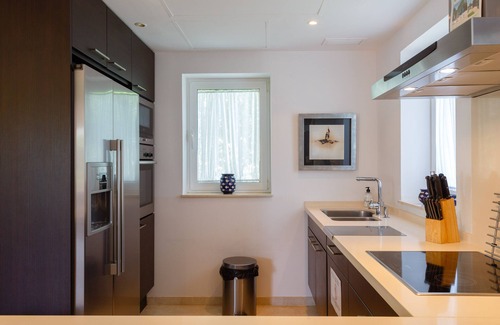 Arcos de la Frontera Villa | Frontine golf 4 bedroom villa with private pool and garden in a gated community