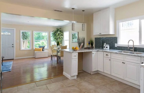 Glenview House | Fruitvale Gem Waiting for You
