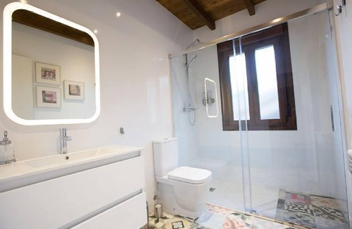 Soto de Cangas Cottage | Fuente El Güeyu apartments for 4 people