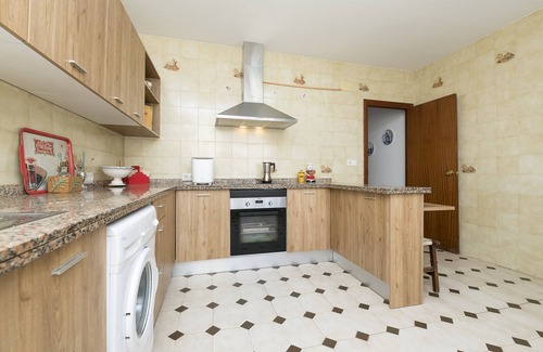 Conil de la Frontera Ski Chalet | Fuentes Del Colorao - Three Bedroom Chalet, Sleeps 6