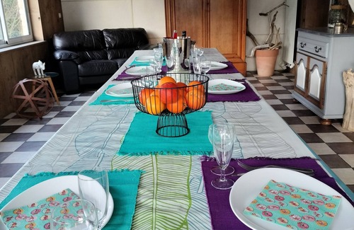 Gonneville-en-Auge House | FULL-FLOOR HOUSE, 5 MINUTES FROM THE SEA 16 people, 3-star tourism label.