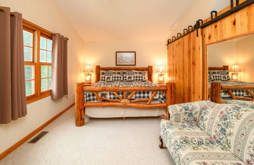 Marble Cabin | Full frontage creek retreat with Game Room, Near Nantahala,casino,waterfalls
