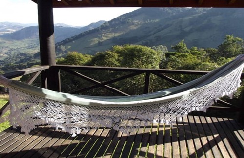 Goncalves Ski Chalet | Full view of Mantiqueira (chalet 4)