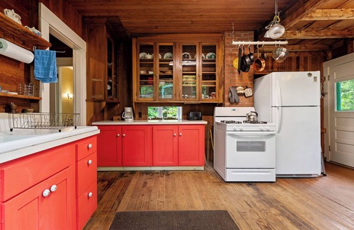 Warren Cabin | FULLER CAMP + Riverside + Swimming Hole - Surrounded by Private Property