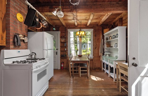 Warren Cabin | FULLER CAMP + Riverside + Swimming Hole - Surrounded by Private Property