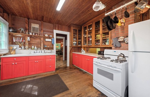 Warren Cabin | FULLER CAMP + Riverside + Swimming Hole - Surrounded by Private Property