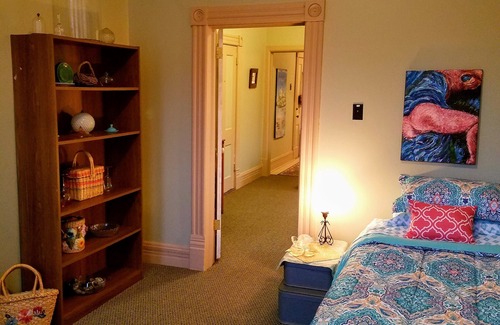 Calumet Apartment | Fully equipped apartment for short term vacation rentals!