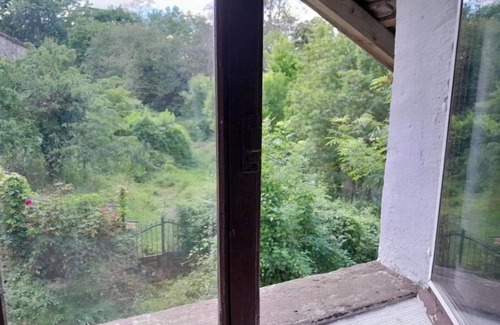 Figeac Apartment | Fully-equipped, riverside T1 apartment.