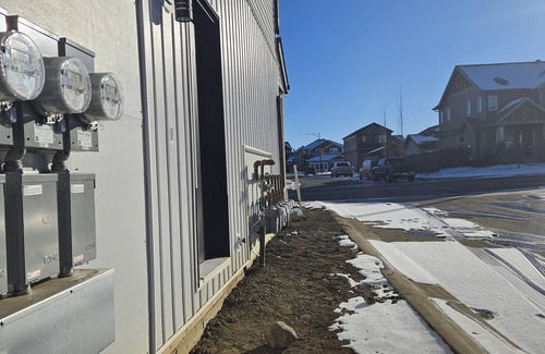 Northwest Edmonton House | Fully furnished 1 bd cosy basement suite in the center of the city.