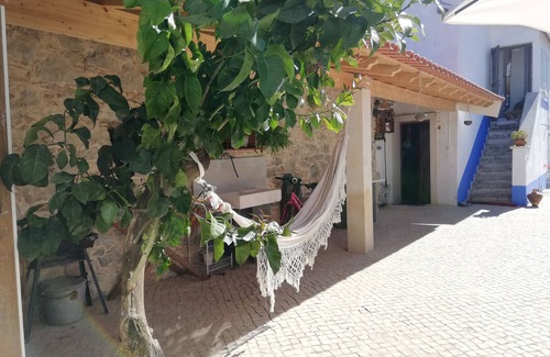 Batalha Apartment | Fully independent studio ready for 4 people