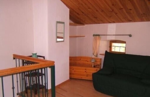 Chavaniac-Lafayette House | Fully renovated house (2003) with fenced et shaded courtyard 1km from stores