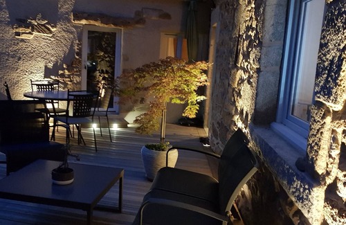 Tregastel House | fully-renovated 4* gite with character, beaches and shops within walking distance.