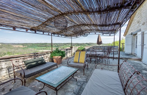 Pons House | Fully renovated farmhouse, swimming pool, 33-hectare estate, 3 terraces