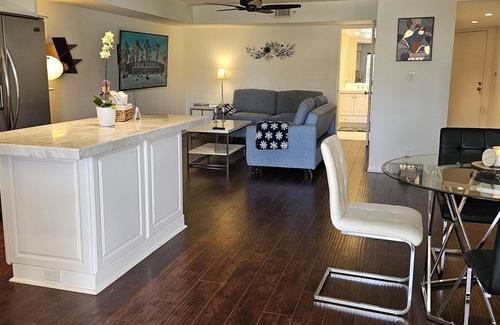Palm Springs Apartment | Fully Renovated Oasis in Palm Springs with Pool View! Weekly, monthly discount!
