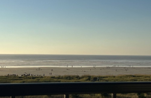 Seaside Condo | Fully updated 1 bedroom Oceanfront luxury Condo that sleeps 6