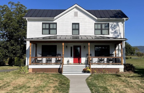 Afton House | Fulton Belle Vue - Beautiful fully renovated Farmhouse in Afton-great location.