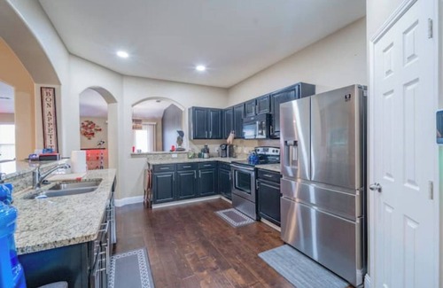 Little Elm House | *Fun Frisco Palace in Prime Location!