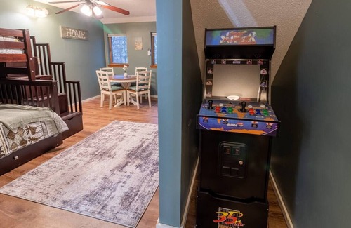 Bartlett Resort | Fun Mountain views on the Saco w/Arcade Game!