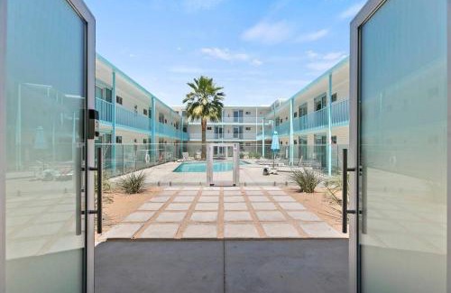 Roosevelt Apartment | Funky Pool Side Cabana in DTPHX