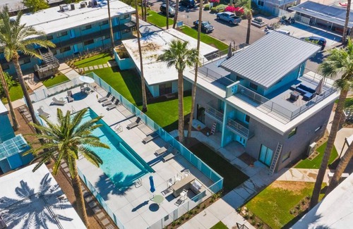 South Scottsdale Apartment | Funky Scottsdale Modern Micro Studio - Walk to OT