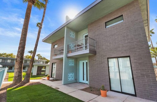 South Scottsdale Apartment | Funky Scottsdale Modern Micro Studio - Walk to OT