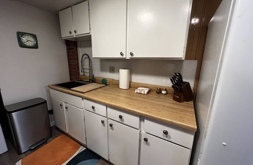 Sugar House House | Funkylicious and Cheerful 2 Bedroom SLC Foothills. Near beautiful trail system.