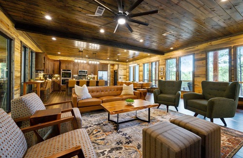 Pickens Cabin | Funshine | Pool | Putting Green | Playset | Game Room | EV Plug