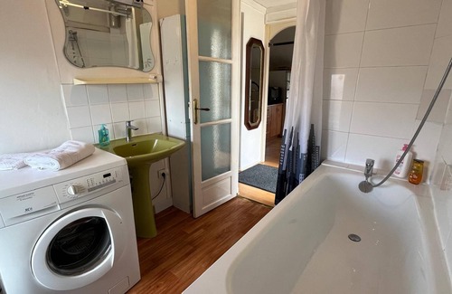 Conflans-Sainte-Honorine Apartment | Furnished apartment Fin d'Oise - Quiet neighborhood (200m RER A/SNCF train station)