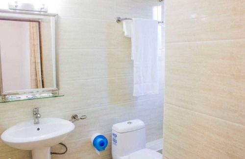 Kilimani Apartment | Furnished 3 bed 3.5 bath smoke- free ondo