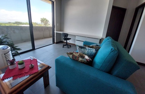 Vuelta de Jorco Apartment | Furnished and Peaceful Gem Between Airport and Sabana/ Apartment/free Parking