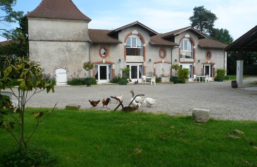 Villeneuve-sur-Lot Cottage | furnished family home, south west France, Pool