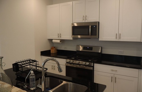 Missouri City House | Furnished Private Room in Missouri City, TX Located Near Major Attractions.