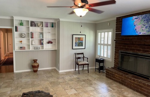 Savannah House | Furnished Short Term Rental near Hospitals