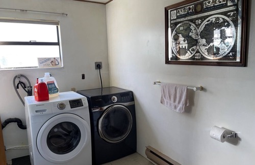 Gibsons House | Furnished two bedroom ground level suite