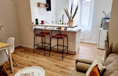 Jarnac Apartment | Furnished with holm oak, duplex equipped with every comfort