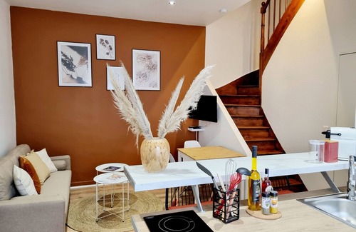 Jarnac Apartment | Furnished with holm oak, duplex equipped with every comfort